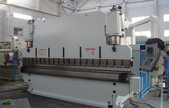 فولاذيّ يثنّي آلة cnc هيدروليّ سطح علويّ للمقعد صحافة مكبح أمان 10000KN 1000T/6000mm