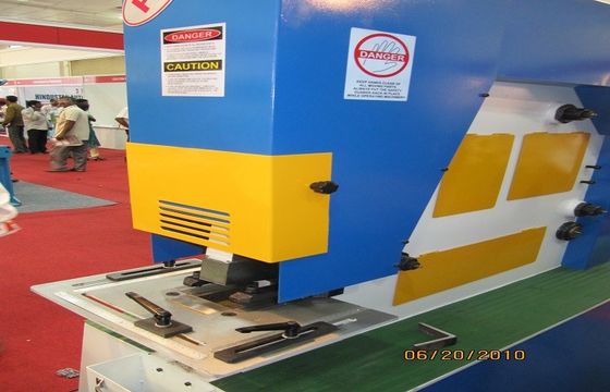 هيدروليّ ثقب طرد سنبك & قصّ ironworker آلة, خفيف Pole آلة يقطع 25mm حدّ أقصى